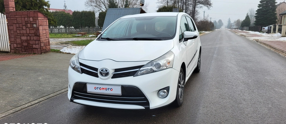 Toyota Verso cena 32900 przebieg: 185200, rok produkcji 2014 z Włodawa małe 436